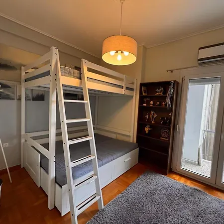 Cozy In Koukaki